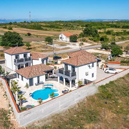 ヴィラ Dalmatinac