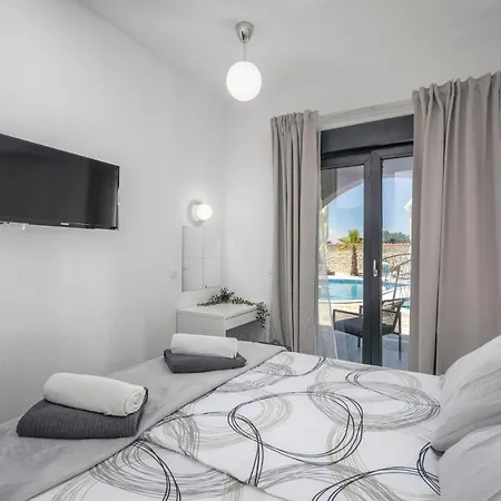 Dalmatinac ヴィラ