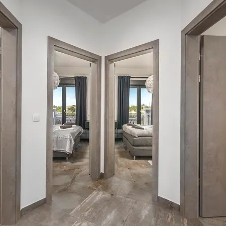 ヴィラ Dalmatinac