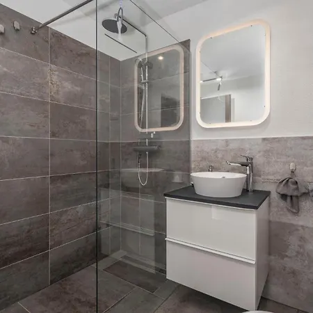 ヴィラ Dalmatinac *